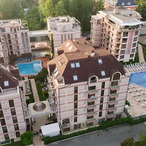 **** Apartmanhotel Tarsis Club & Aquapark Bulgária
