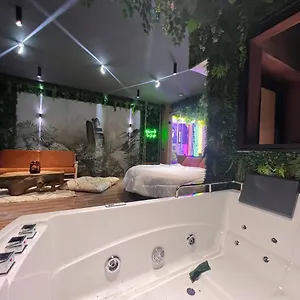 Jungle Au Centre De Marrakech Avec Jacuzzi ! Marrakesh